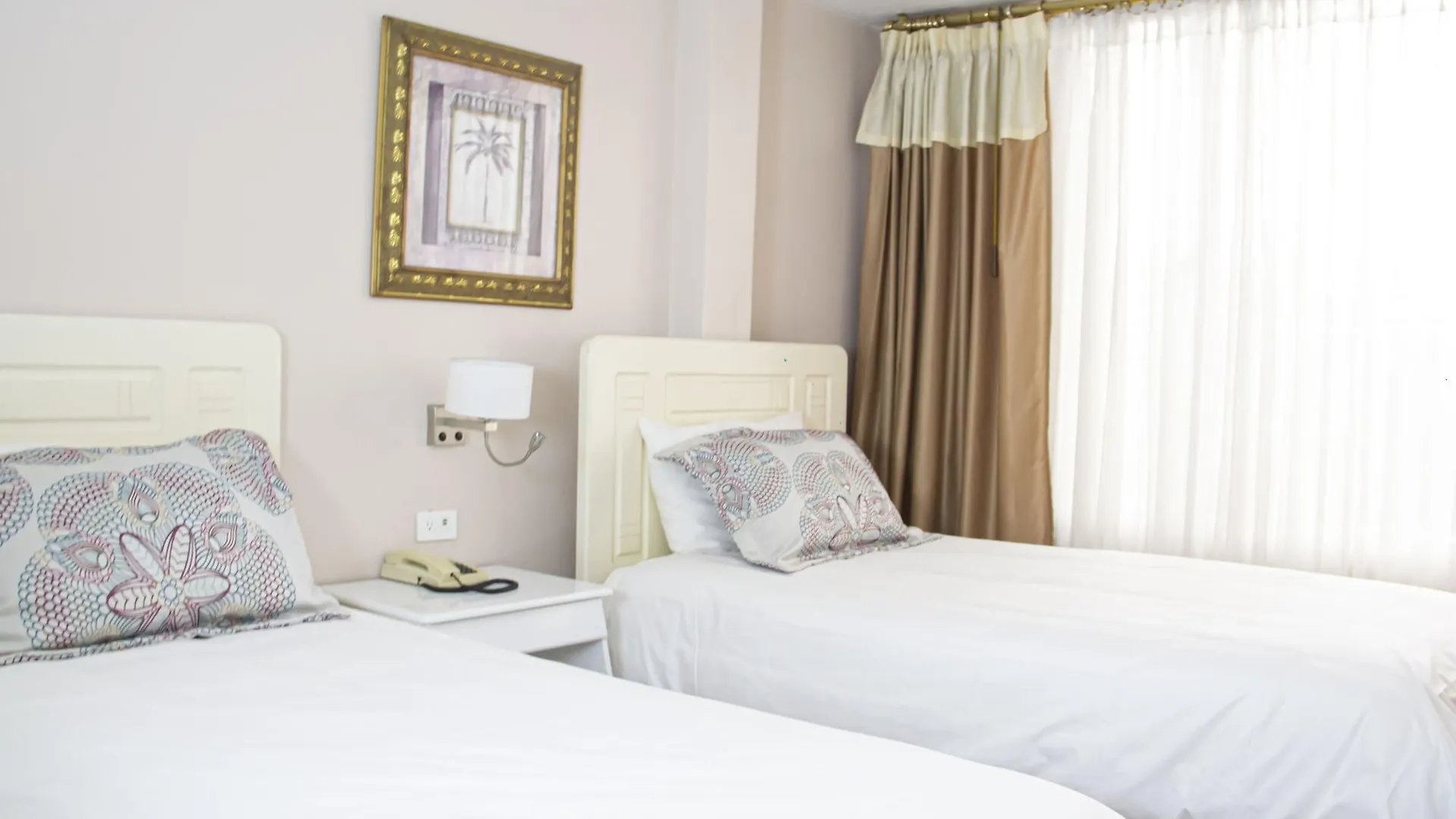 Hotel Sandmelis Quito