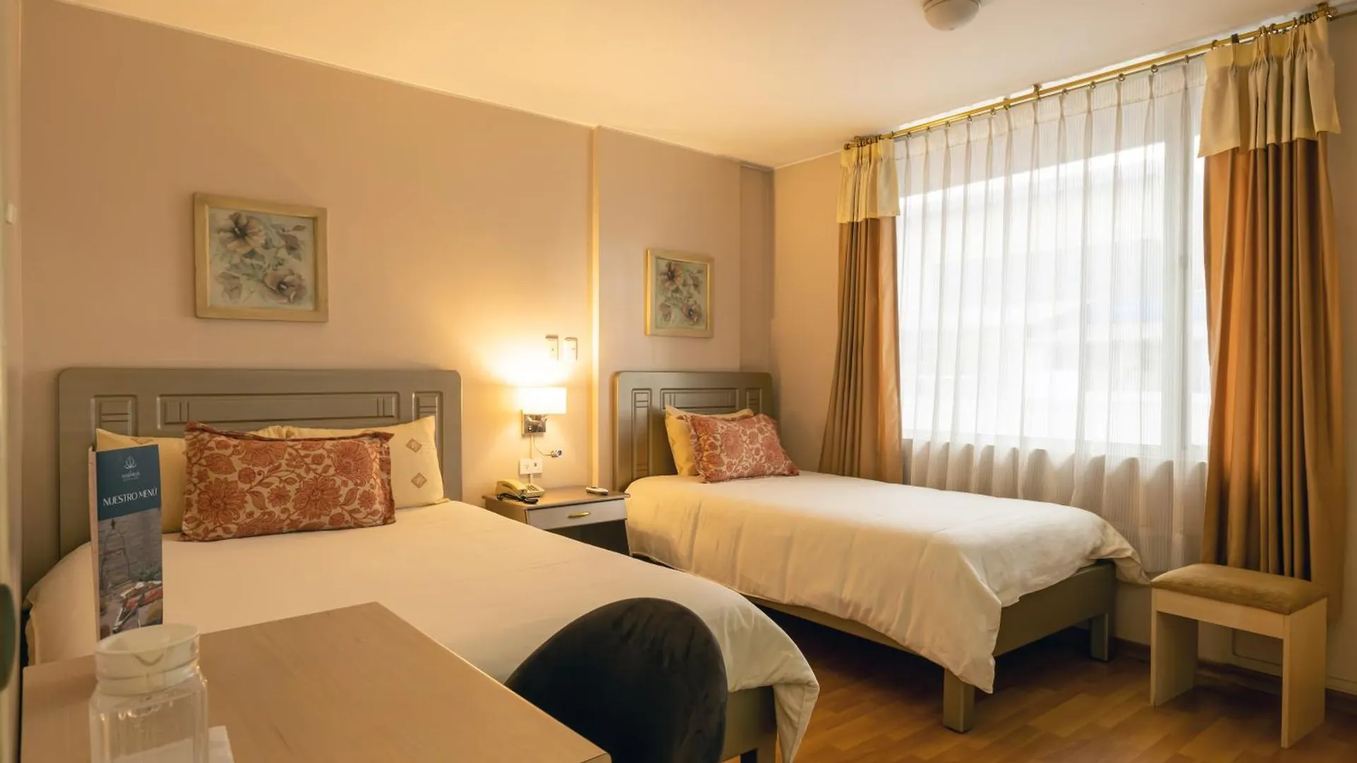 Hotel Sandmelis Quito