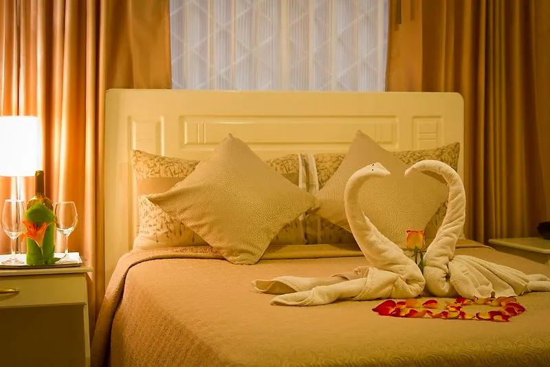 Hotel Sandmelis Quito