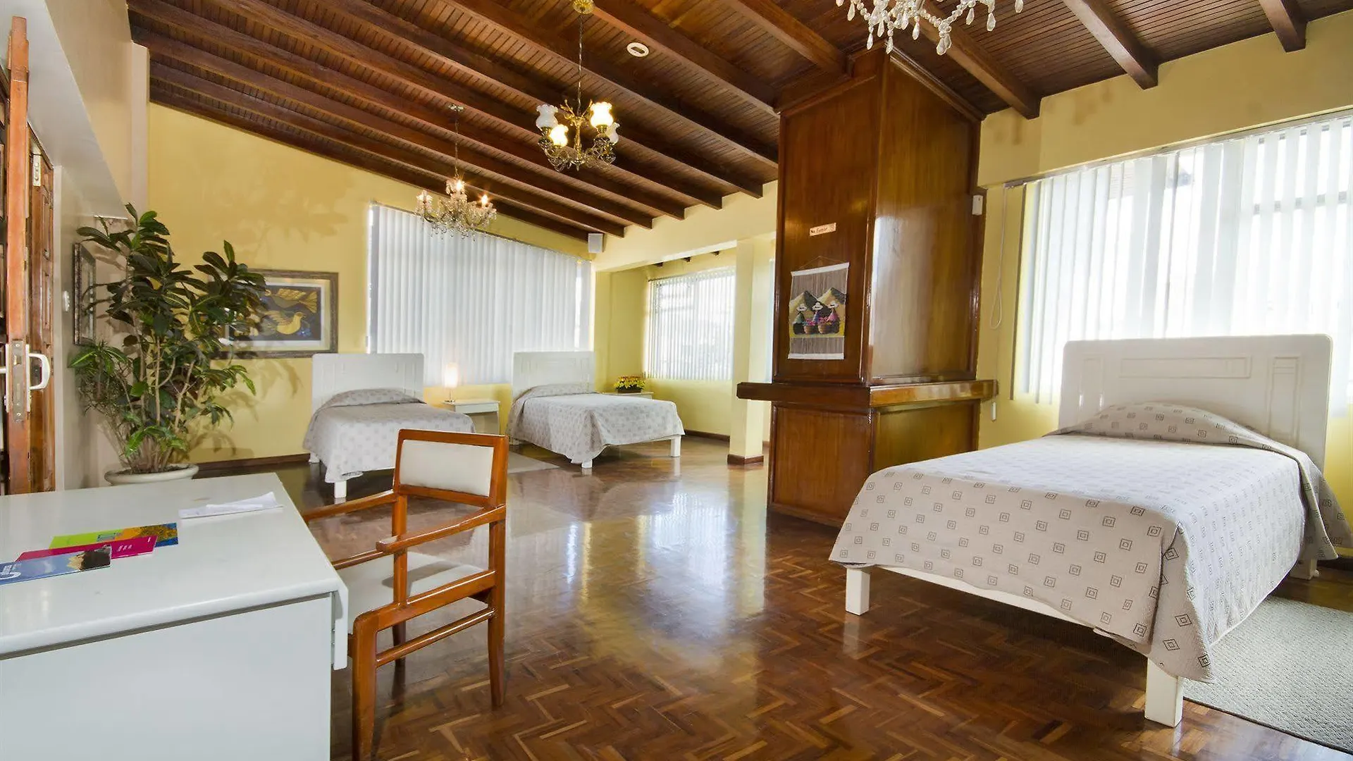 Hotel Sandmelis Quito